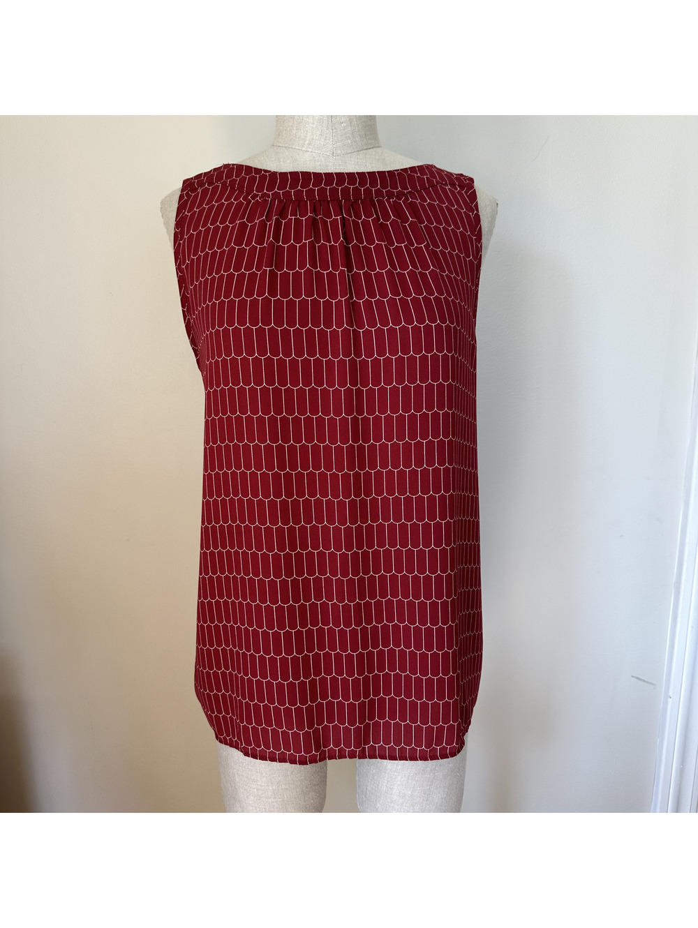LOFT Sleeveless Burgundy Patterned Blouse Top Size S